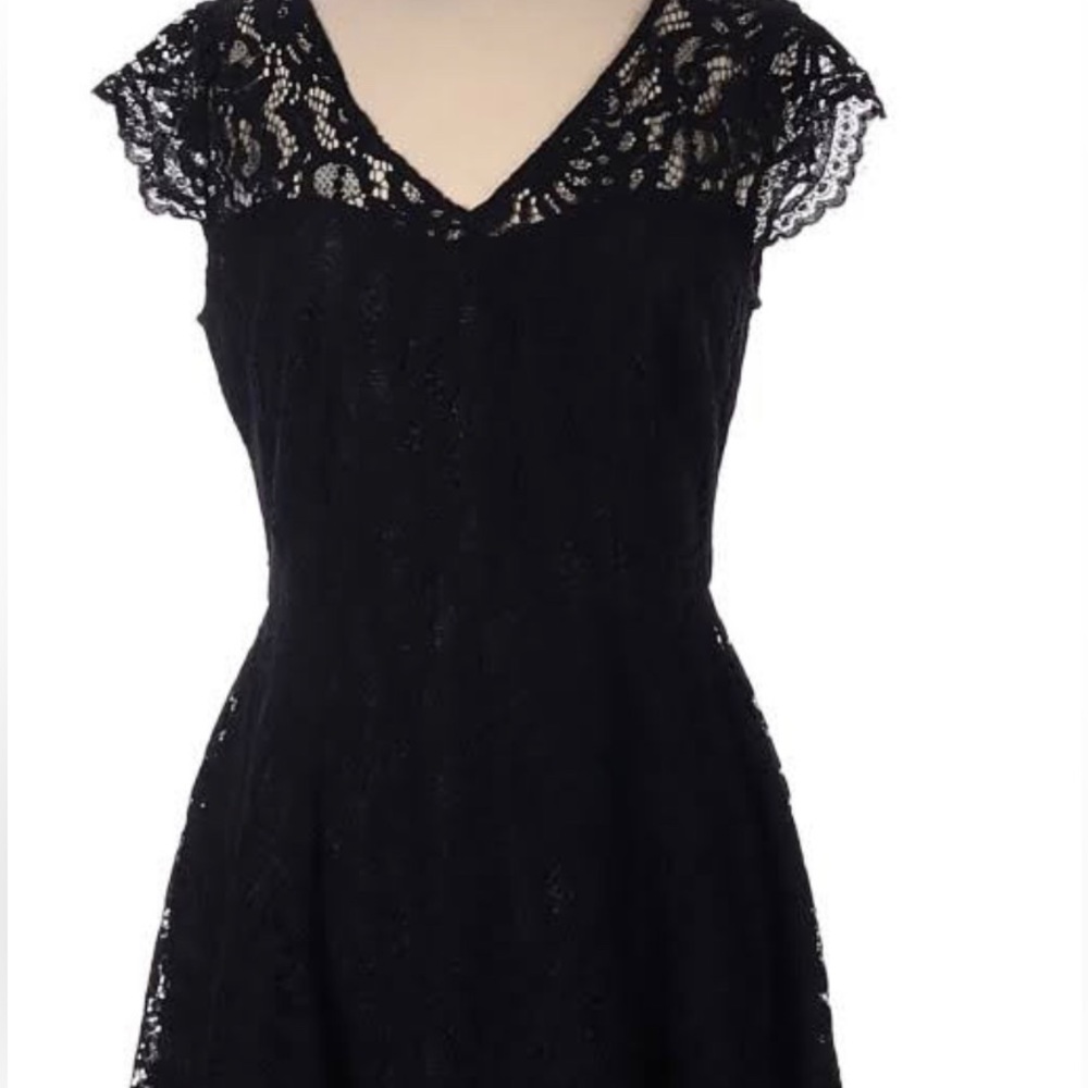 Black BB Dakota lace dress size 8 very gently worn